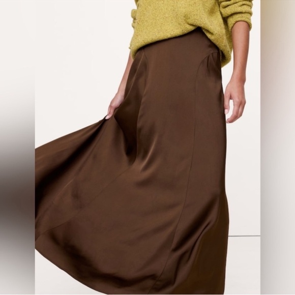 NWT Banana Republic Black Stretch Satin Maxi Skirt - Medium (817875) - Picture 4 of 5